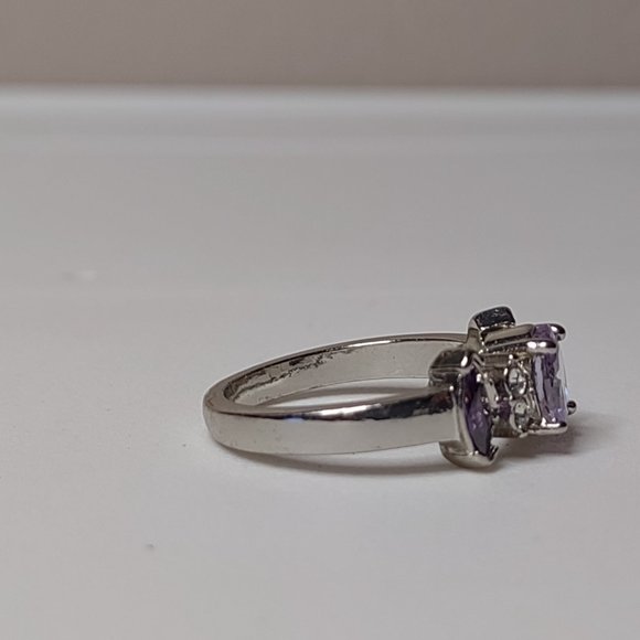 Pretty Silver Tone Ring With Purple Stones Size 8.75 - Picture 8 of 14